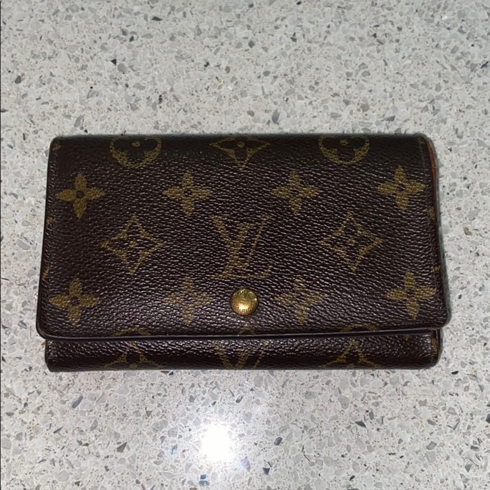 ❌ SOLD ❌- Louis Vuitton Wallet